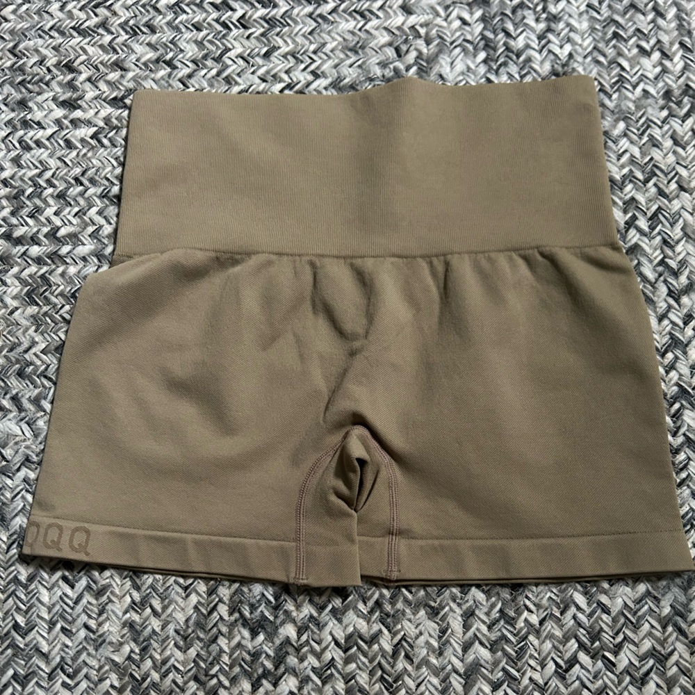OQQ Olive Green High-Waisted Leggings